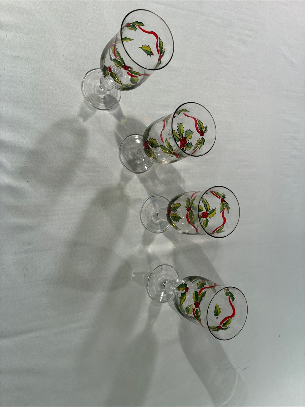 Source Unknown Holly & Ribbon Wine Glasses in Red and Green (Set of 4)
